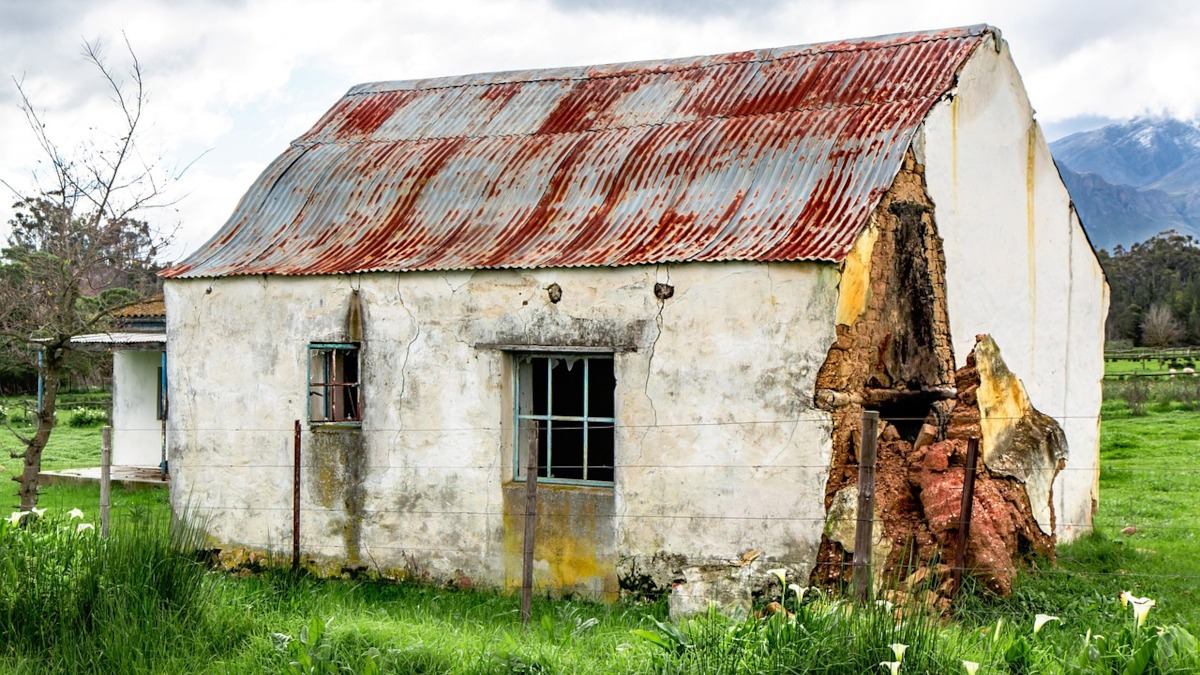 house in disrepair